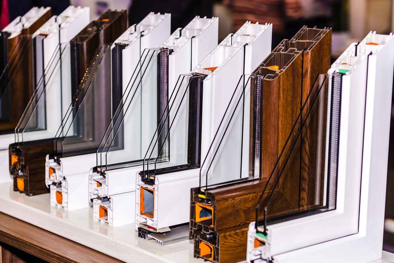 Houtlook kunststof kozijnen Valkenswaard, voorgevel aan het centrum/Markt